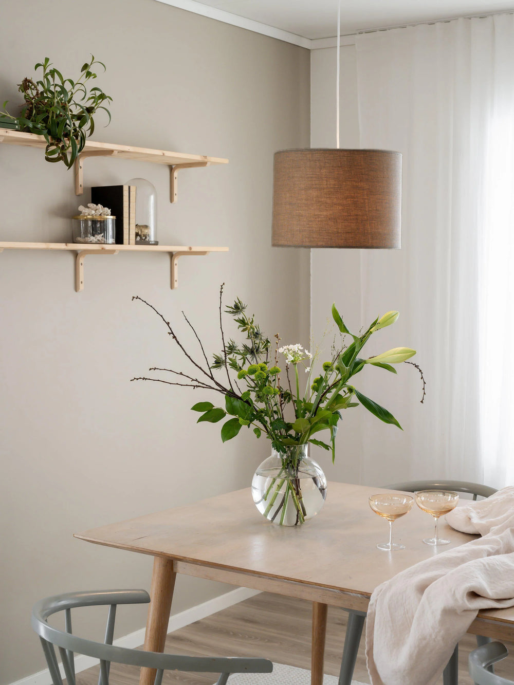 Sara Taklampa Linne - Mocca - PR Home - Ljusvaruhuset