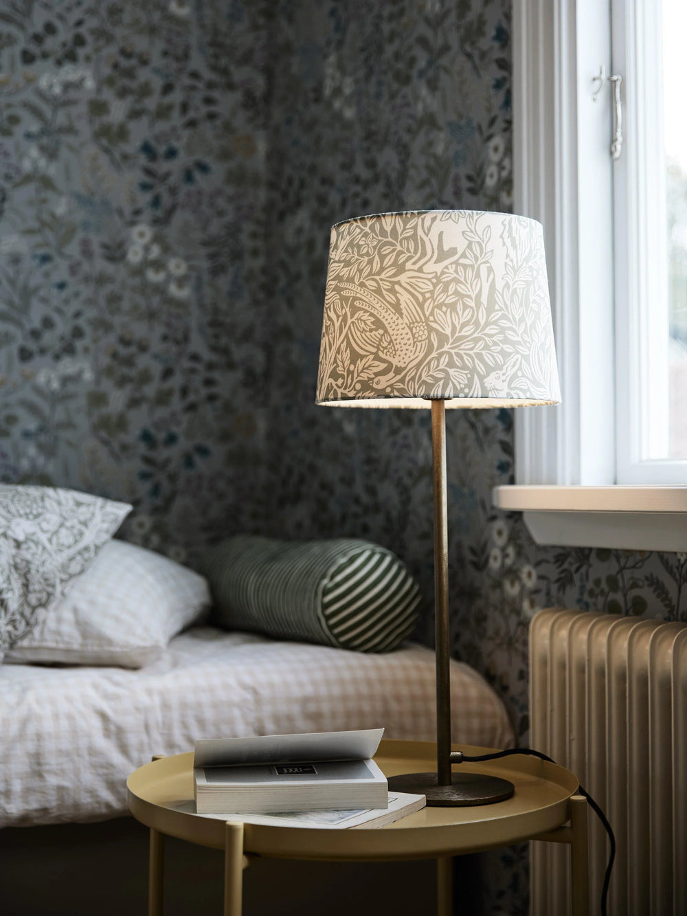 Sofia Lampskärm - Eldertree Grön 25cm - Borås tapeter - Ljusvaruhuset