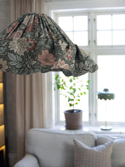 Stina Taklampa - Dahlia Grön 40cm - Borås tapeter - Ljusvaruhuset