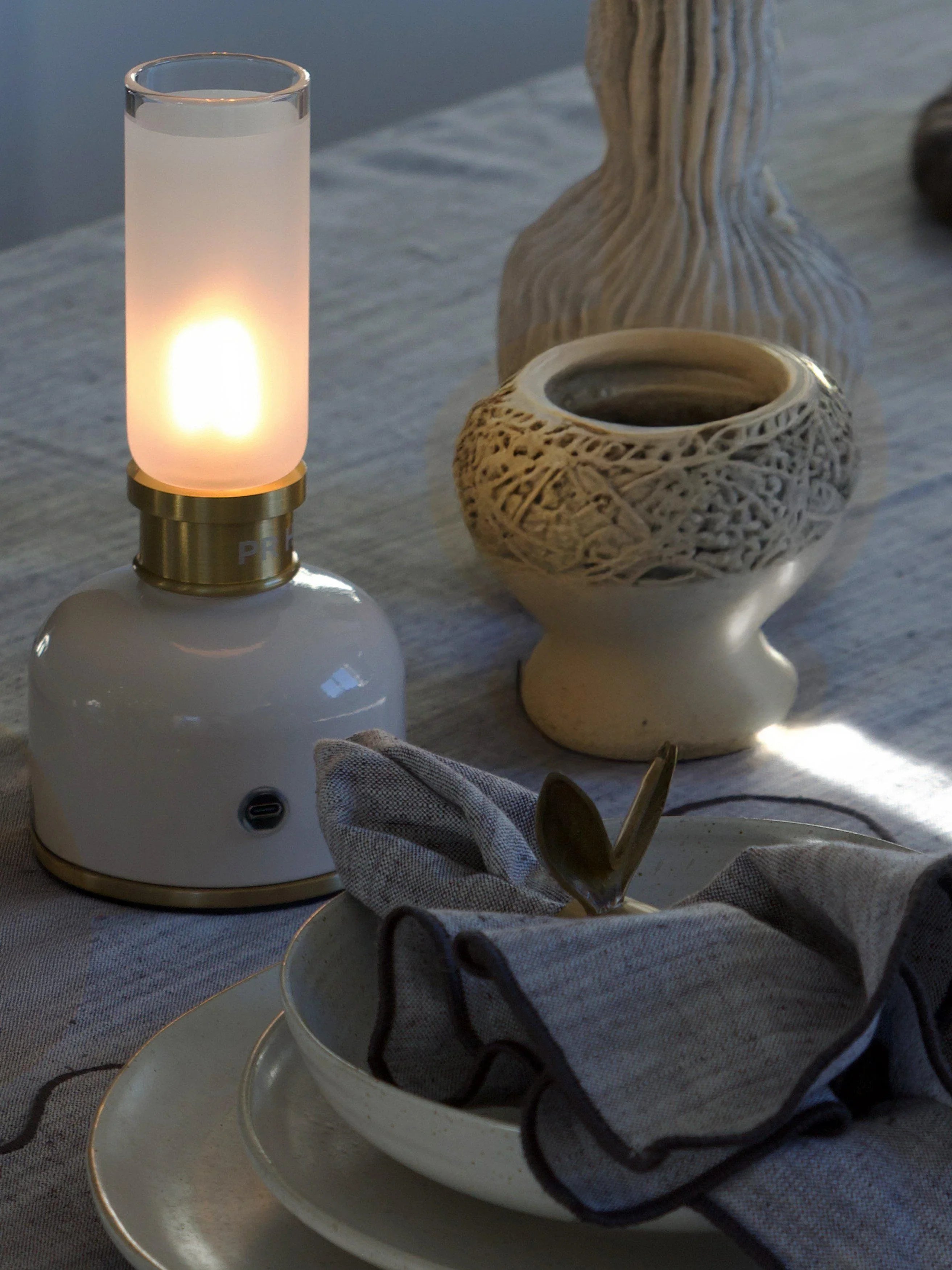 Frida bordslampa - Vit 11x22cm - PR Home - Ljusvaruhuset