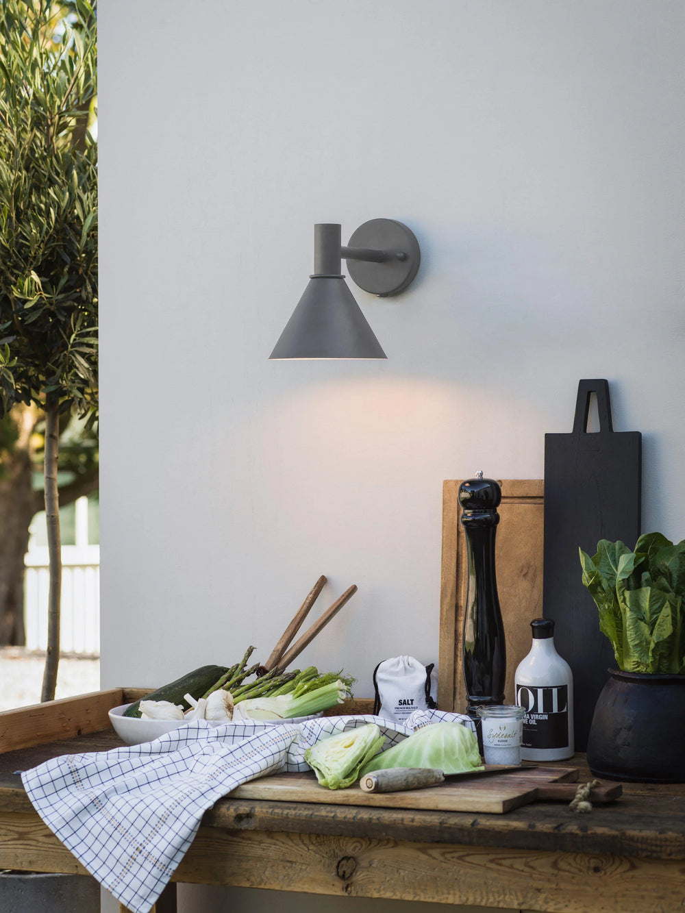 MiniTripp fasadlampa - 230V IP44 grå 30cm - PR Home - Ljusvaruhuset