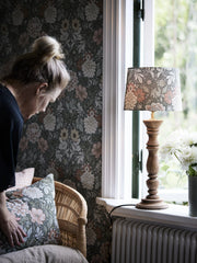 Lodge bordslampa - Dahlia Grön - Borås tapeter - Ljusvaruhuset