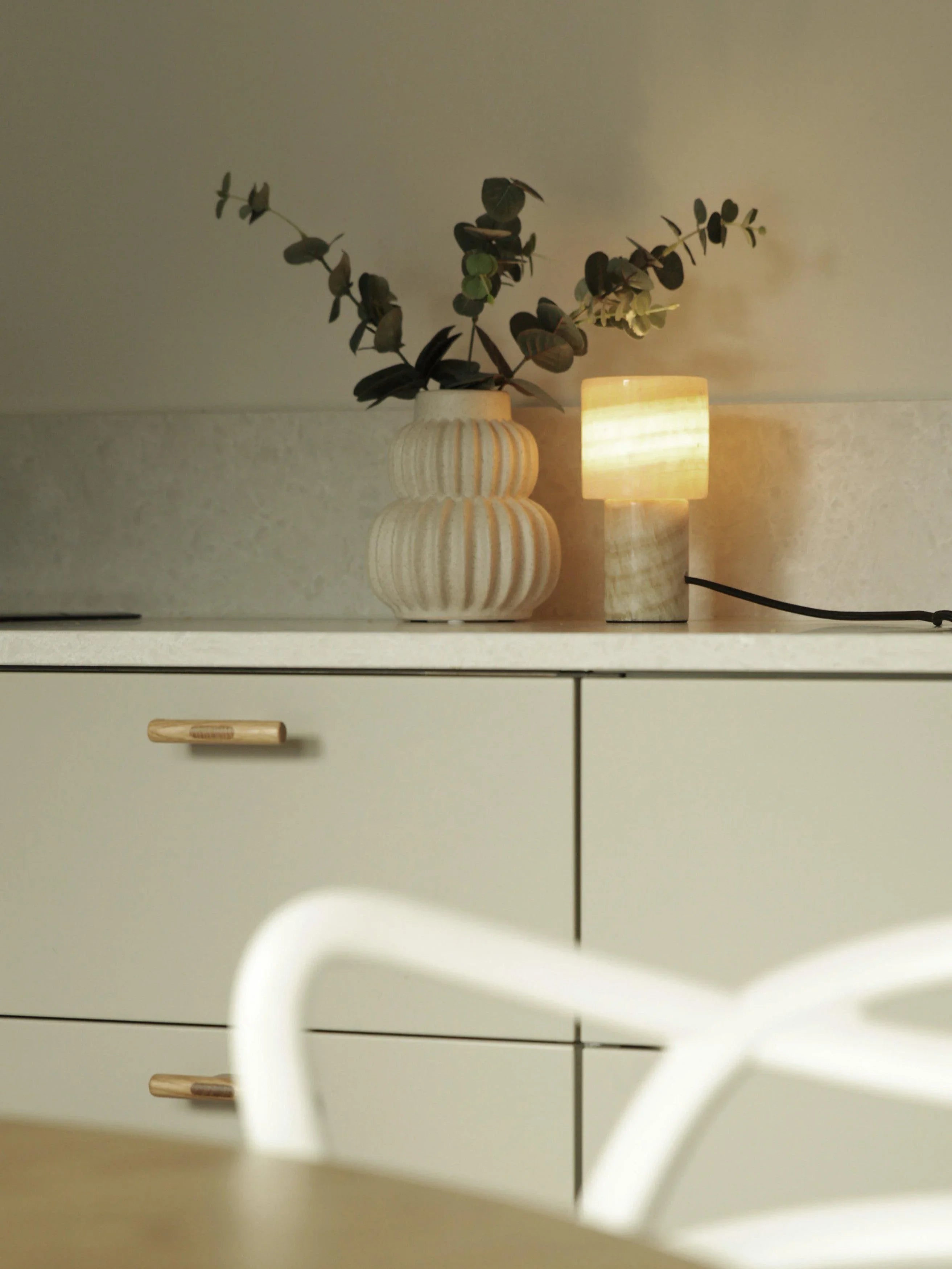 Lucie bordslampa - G9 marmor 16cm - PR Home - Ljusvaruhuset