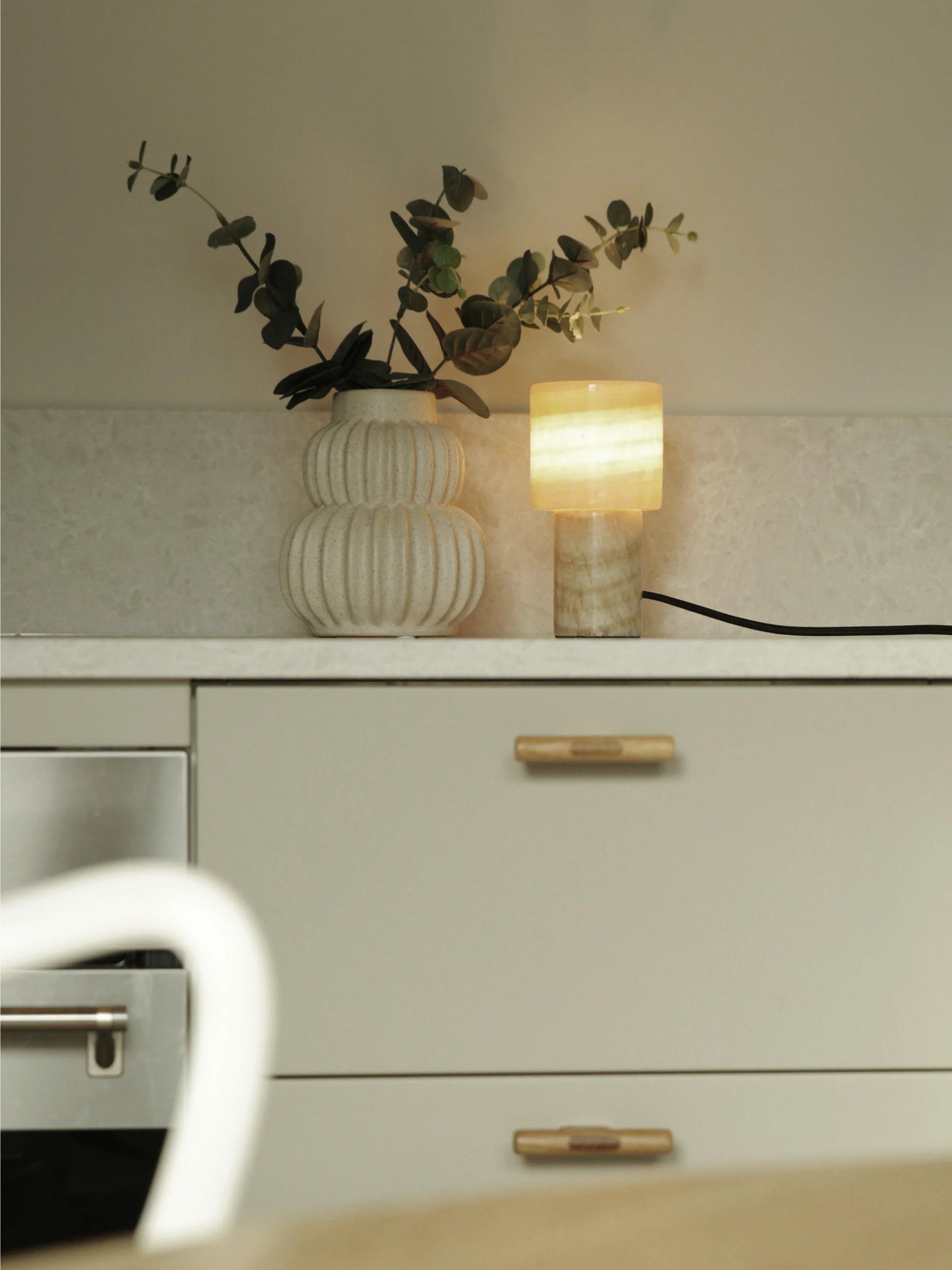 Lucie bordslampa - G9 marmor 16cm - PR Home - Ljusvaruhuset