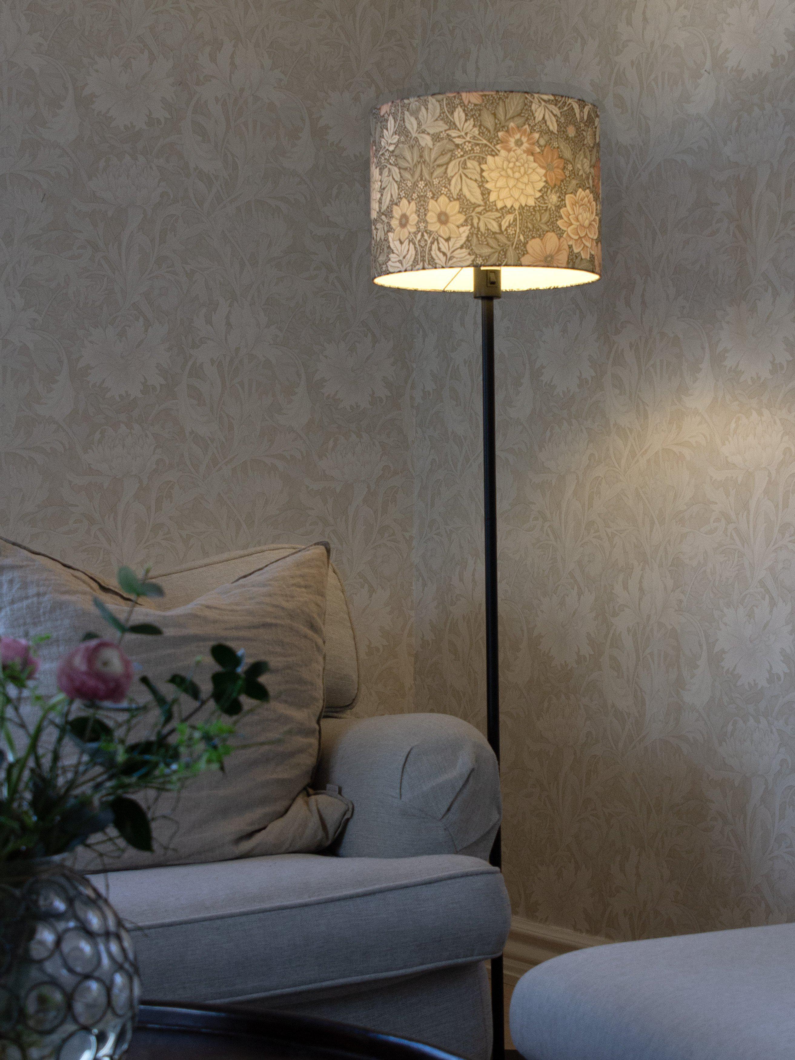 Sara Lampskärm - Dahlia Grön 35cm - Borås tapeter - Ljusvaruhuset