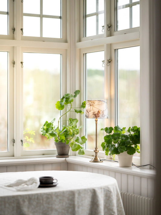 Andrea bordslampa - Antikmässing 71 cm - PR Home - Ljusvaruhuset