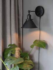 Anton vägglampa - Svart 18cm, dimbar - PR Home - Ljusvaruhuset