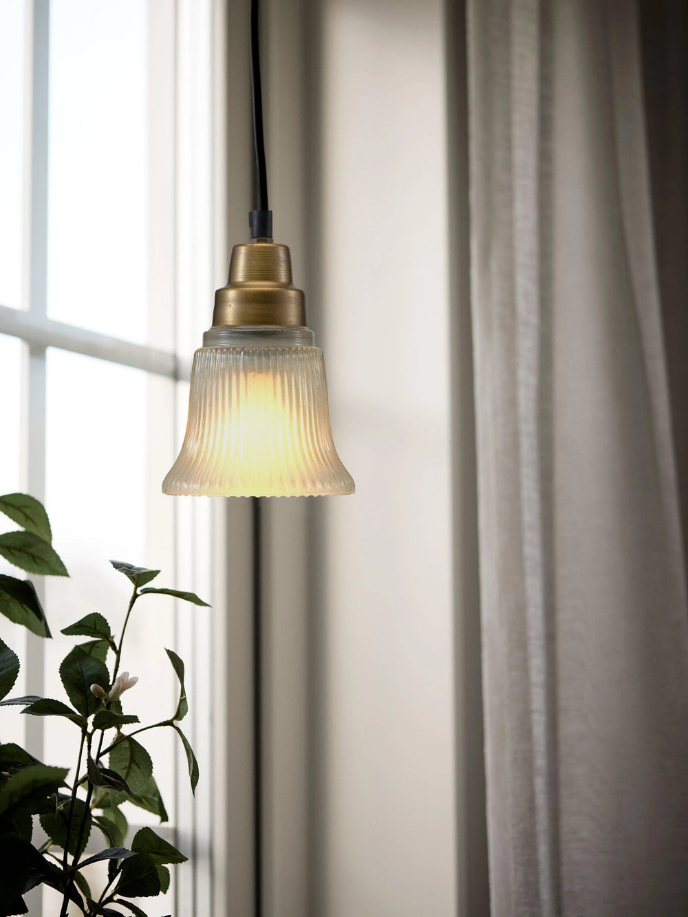 Emmi fönsterlampa - Antikmässing 12cm - PR Home - Ljusvaruhuset