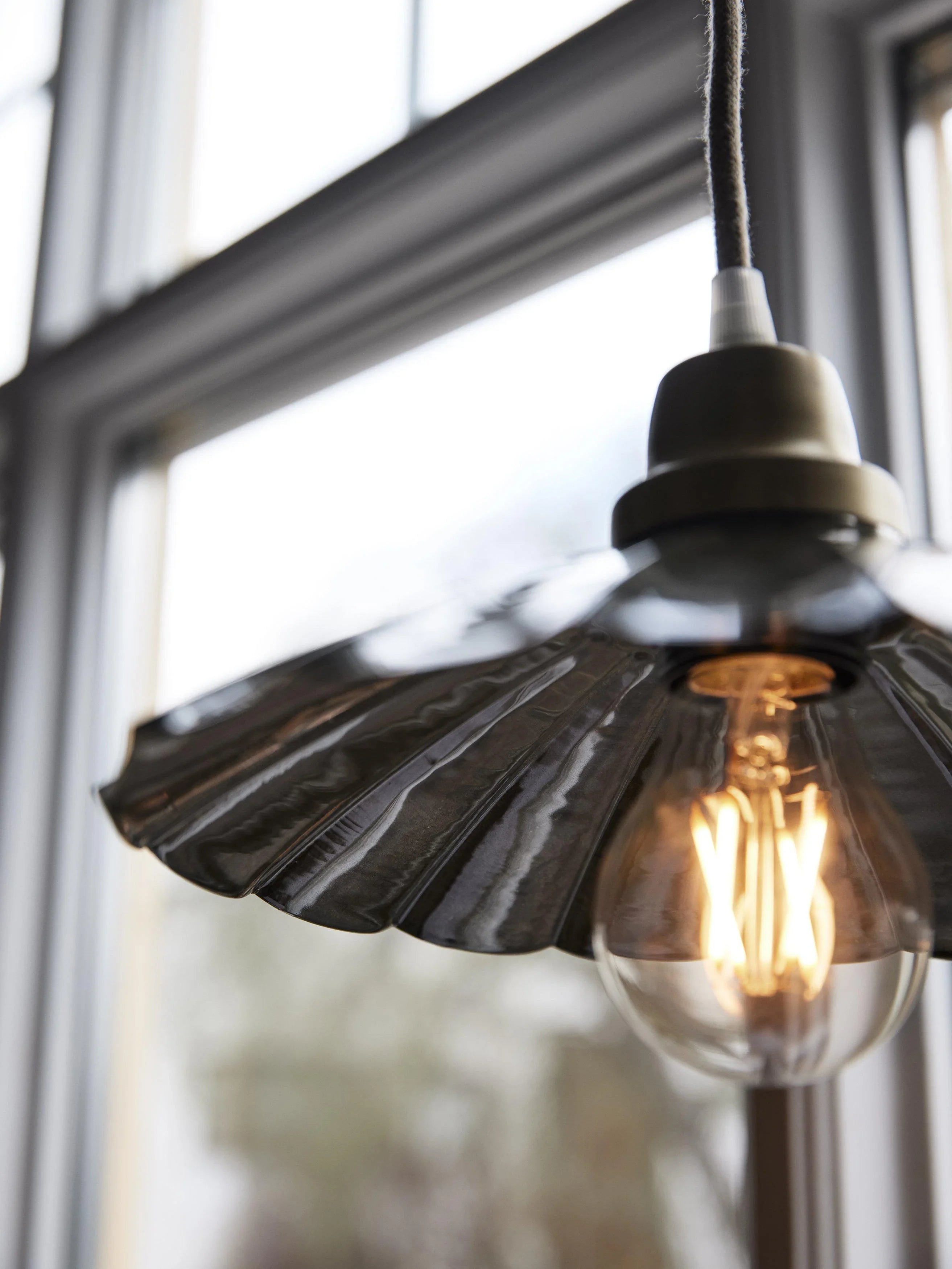 Ester fönsterlampa - Mörkgrön 24cm - PR Home - Ljusvaruhuset