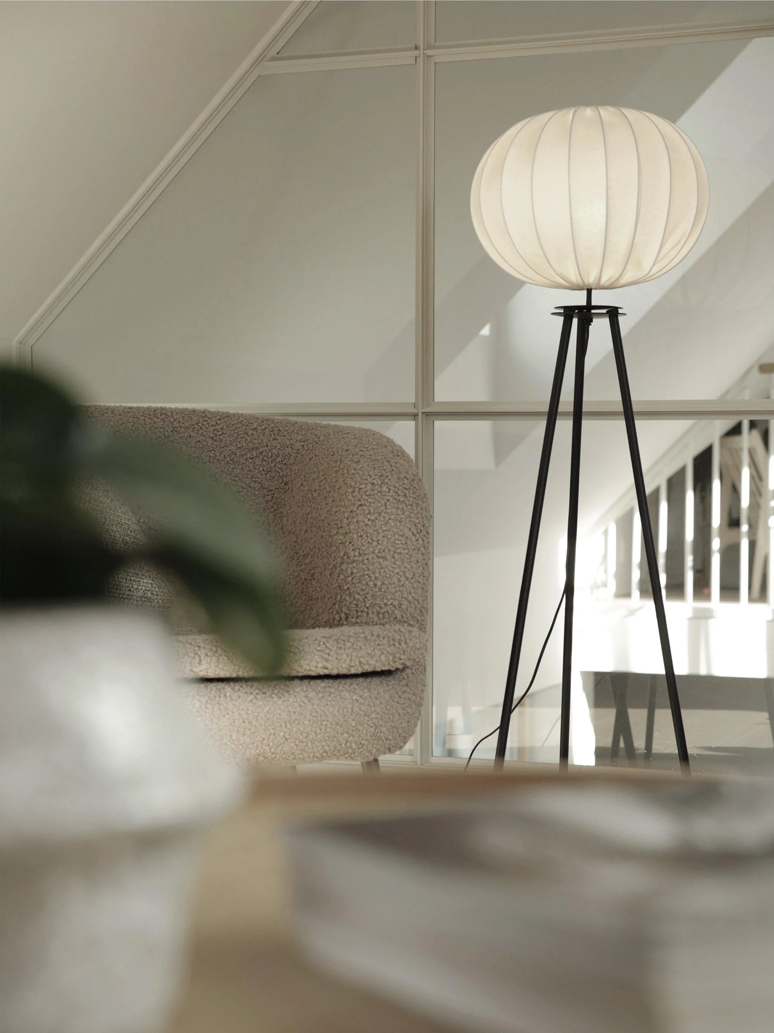 Base golv tripod - Matt svart 125cm - PR Home - Ljusvaruhuset