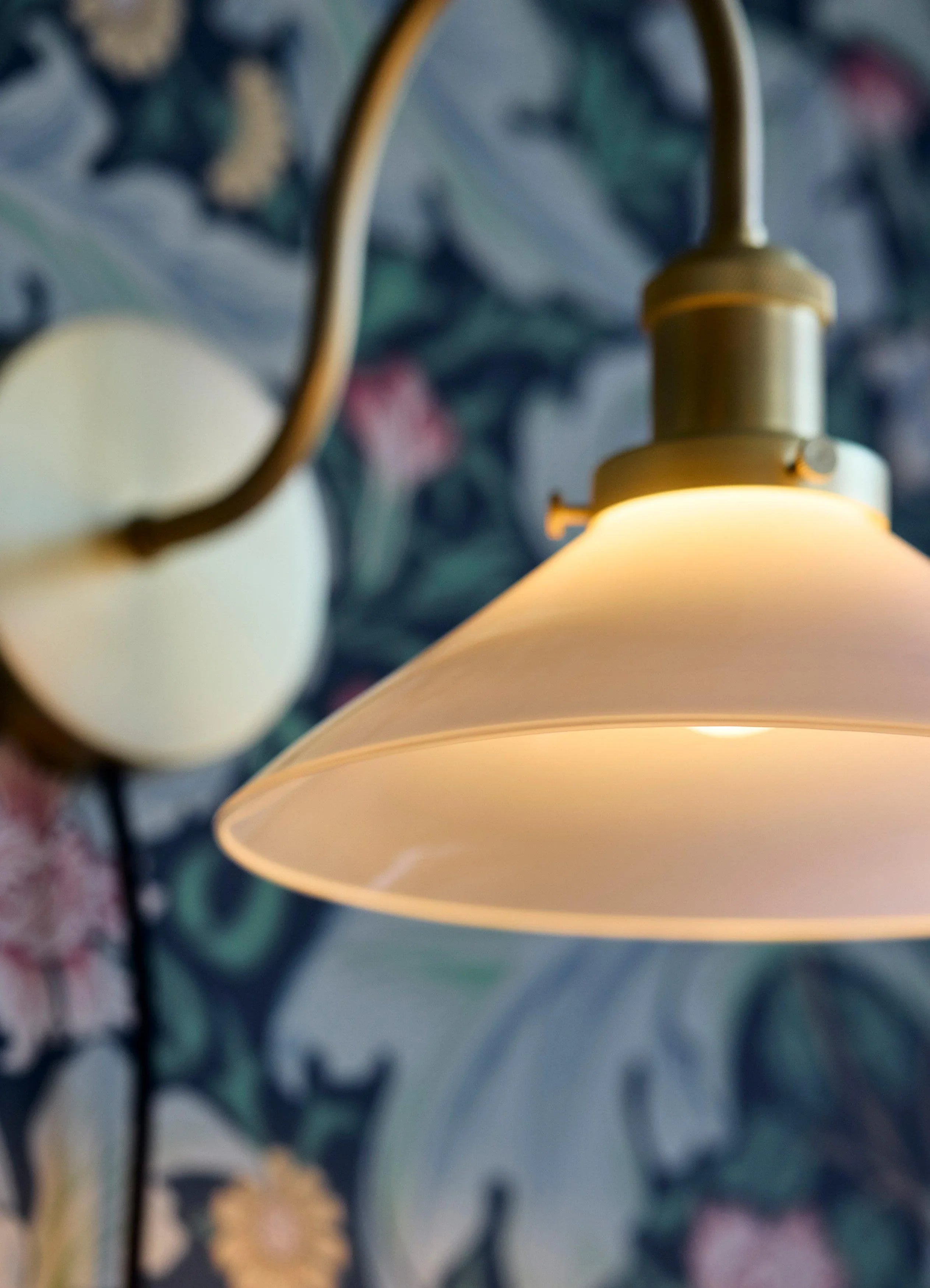 Axel Vägglampa - Opal 25cm - PR Home - Ljusvaruhuset