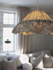 Stina Taklampa - Eldertree Grön 40cm - Borås tapeter - Ljusvaruhuset