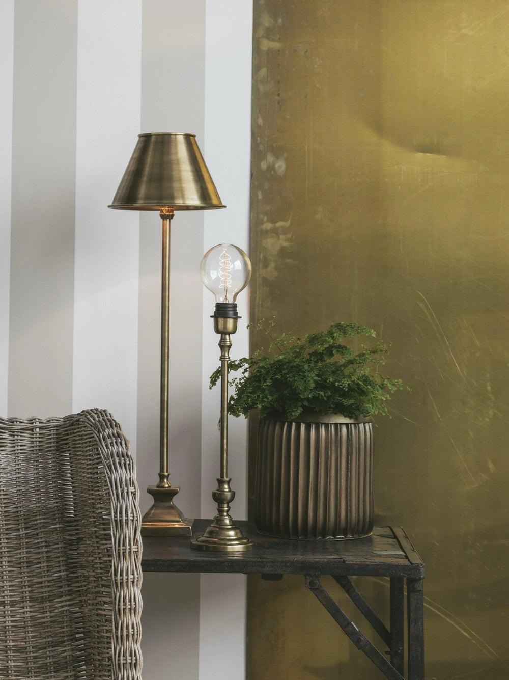 Classic Mässingskärm - Antikmässing 19cm - PR Home - Ljusvaruhuset